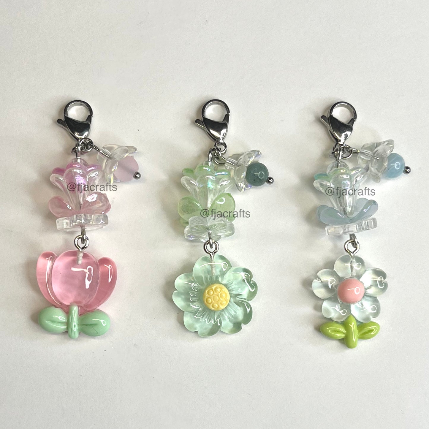 Cute Beaded Flower Zipper Charm Pulls Keychain Bag Clip | green, pink, blue, dainty, fairy | Outdoorsy Collection FJA Crafts
